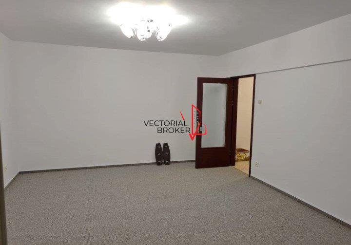Coposu, locatie excelenta,7 minute metrou 2 camere
